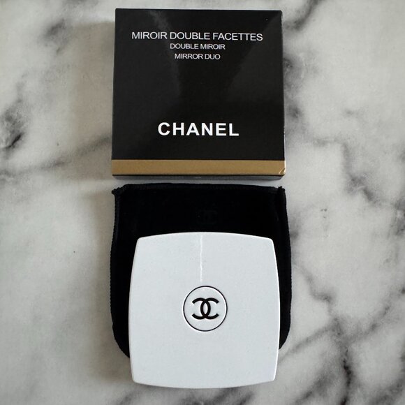 Chanel Duo Mirror Double Facettes Compact with Carrying Case NIB - White - Picture 1 of 2